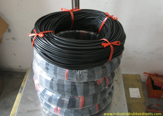 Customizable FKM Fluorubber Cord with 230°C Postcure 9Mpa Tensile Strength and 70 Shore A Hardness for Industrial Seals